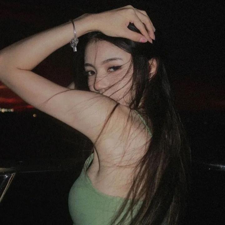 窗外是蓝星
